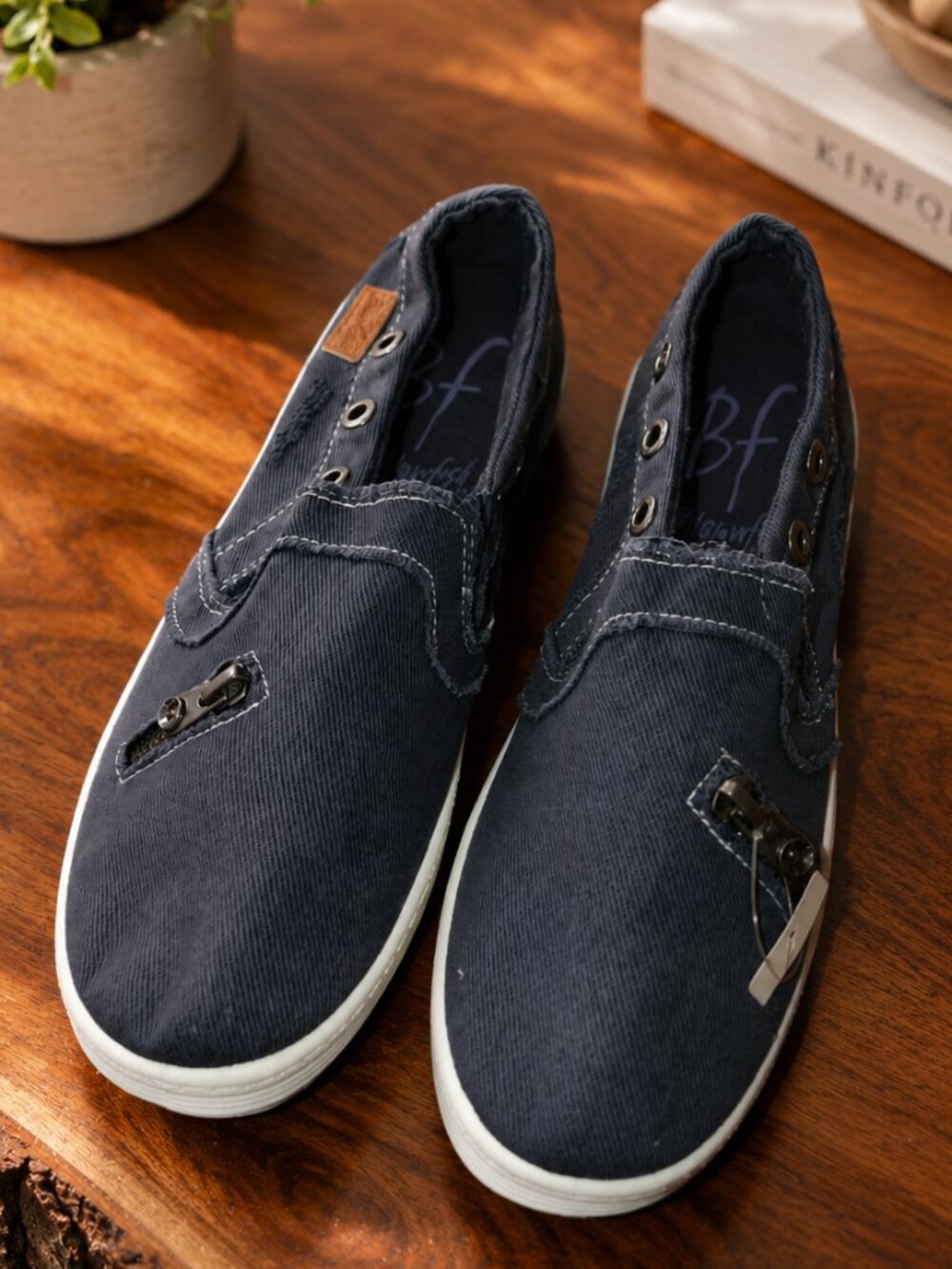 Blowfish Malibu 8.5M Mariachi Slip on Sneakers with Zipper Accent Comfort NWT